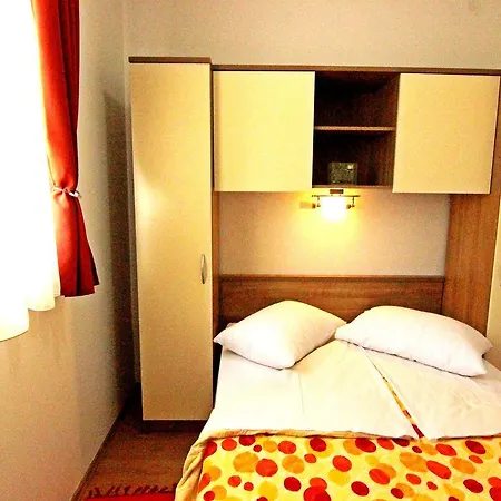 Apartment Apartments Vid Privlaka (Zadar)